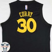 GOLDEN-STATE02_CURRY-web01