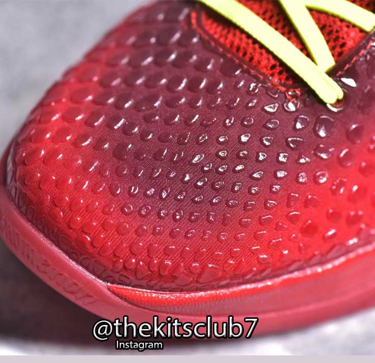 KOBE-6-REVERSE-GRINCH-web-04