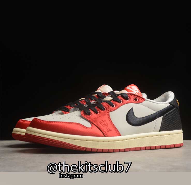 AJ1-LOW-TROPHY-ROOM-web-03