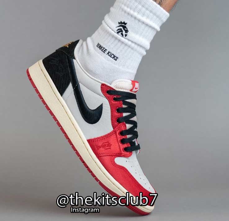 AJ1-LOW-TROPHY-ROOM-web-06