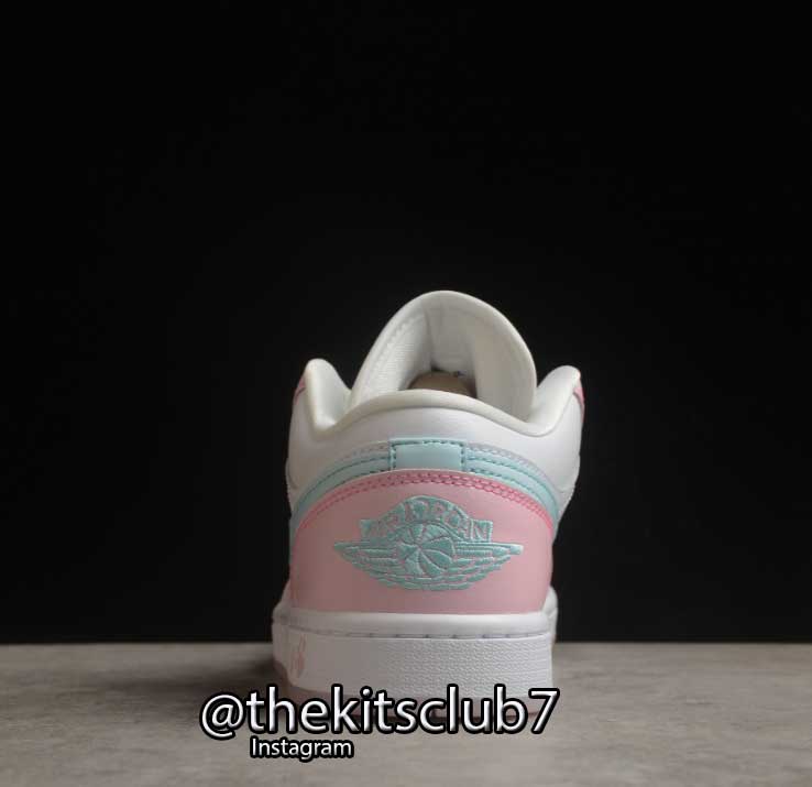 AJ1-LOW-WHITE-PINK-FOAM-GLACIER-BLUE-web-04