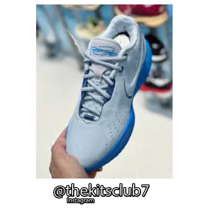 LEBRON-21-BLUE-DIVER-web-05