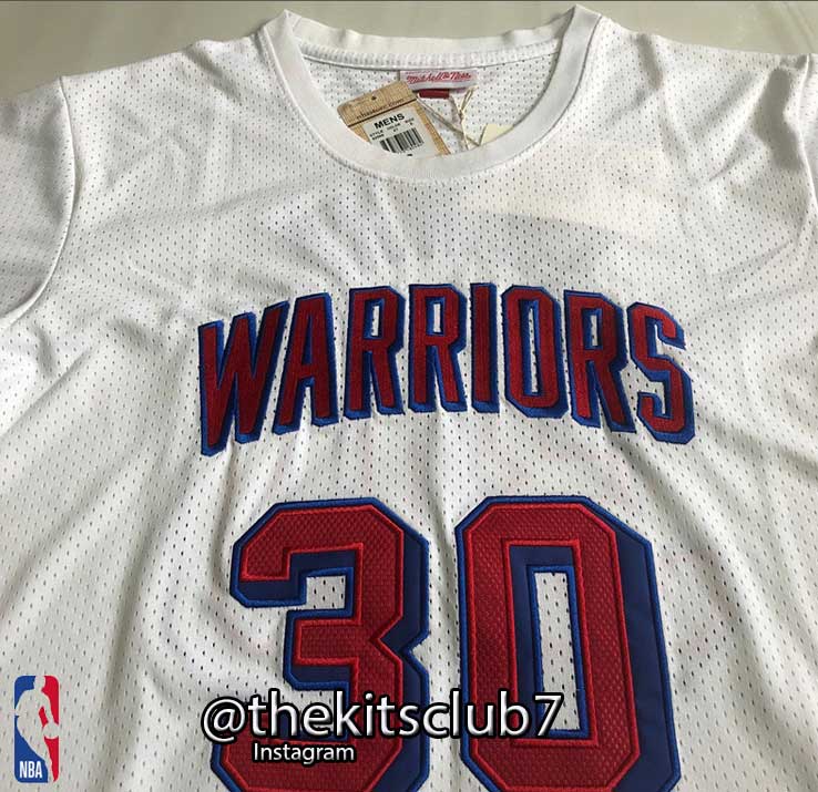 WORRIORS-CLASSIC-SHIRT-2025-CURRY-web-03
