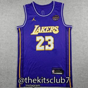 גופיית כדורסל אן.בי.איי לייקרס סגול ג'יימס 2026 LAKERS STATEMENT EDITION JAMES. משלוח חינם